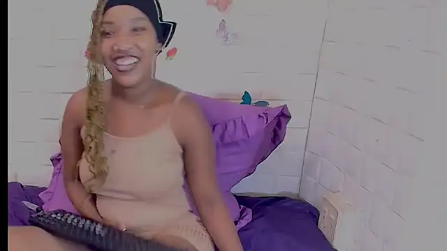 EroticSexyPrada webcam