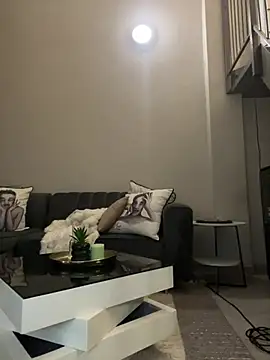 Bustygoddess32 webcam