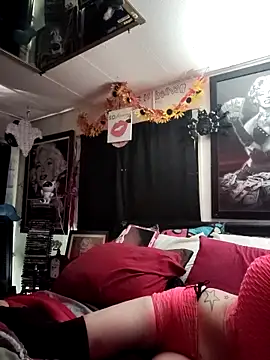 blondebarbiebae webcam