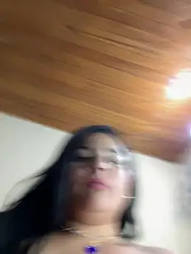 scarlet_tommy webcam