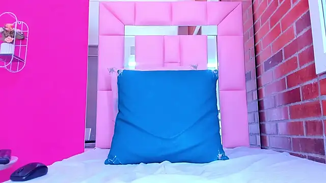 Baby_doll_XOXO webcam