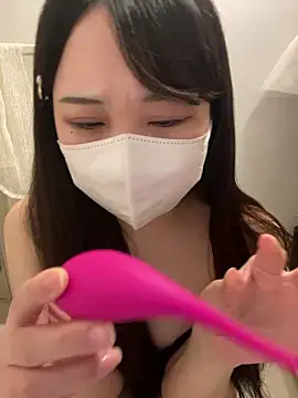 tan-chan (F young) - 盗撮風にパンツ見せる♡♡