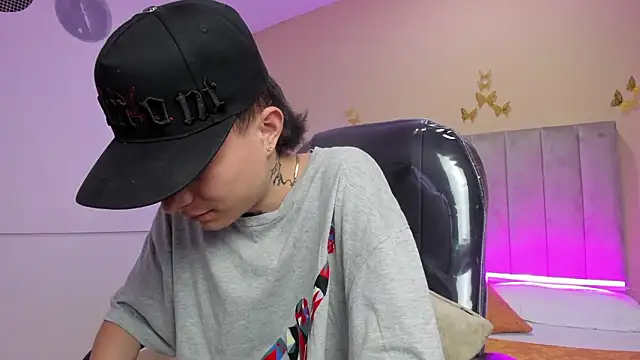 nascary_fox - Nascary_Fox's free webcam - UK Sex Cams