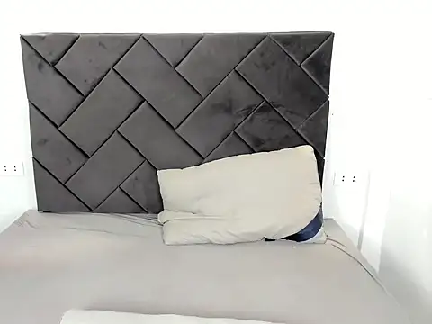 Exotic_alyssa69 webcam