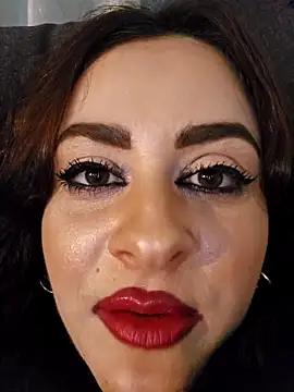 WatchTheQUEEnConQuer88 webcam