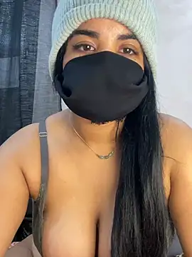 Nabila-hanouna webcam