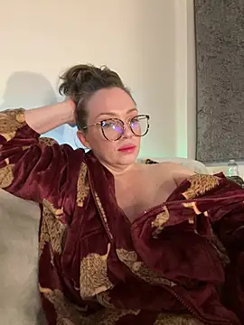 FemDom_RubyKnightXXO webcam