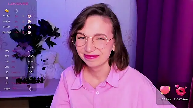 KindHazelHere_ webcam