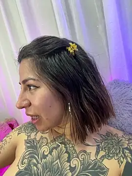 _antonella_dreamss - _antonella_dreamss's free webcam - UK Sex Cams