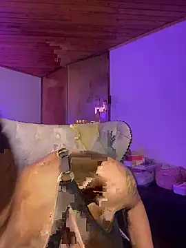 Isabella18_pink webcam