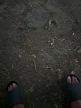 NAUGHTY_LITTLE_18 webcam