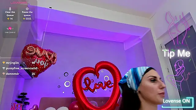 BelovedKhlloee webcam