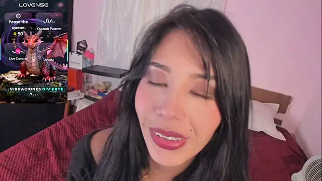 Miss_Charlottet webcam