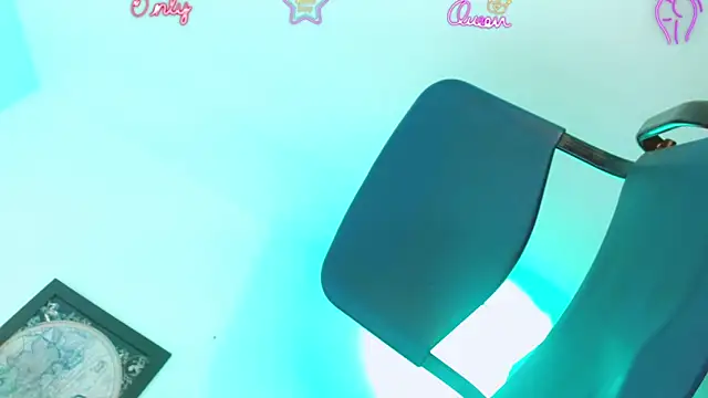 katha_Crawford webcam