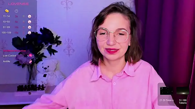 KindHazelHere_ webcam