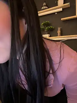 Webcam Model (isabella_jade)  is live.Free join now!