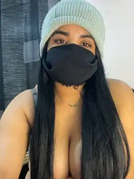 Nabila-hanouna webcam