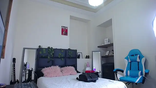 Julieta_Parker webcam