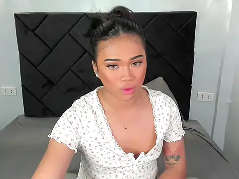 Exotic_alyssa69 webcam