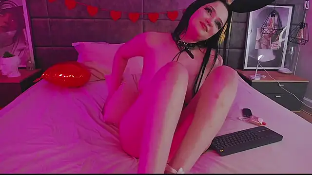 PorcelainAnora webcam