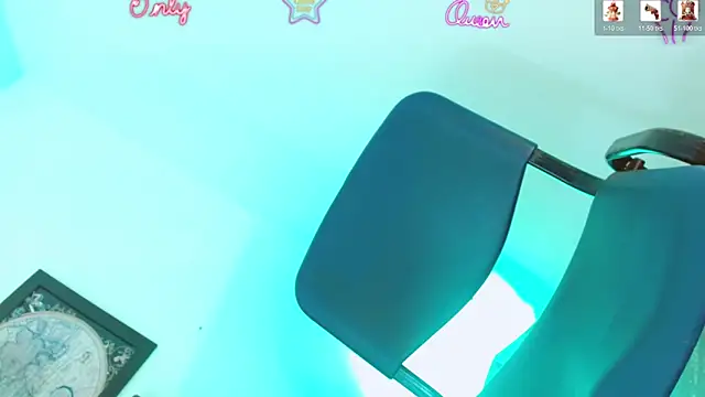 katha_Crawford webcam