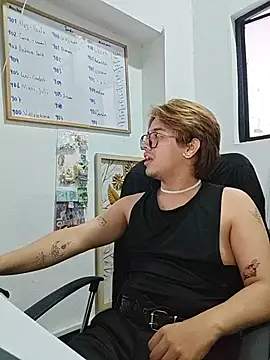 benji_vampire webcam