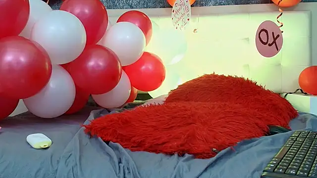 Cloeandtyfanny webcam