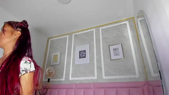 HoollyHendrix webcam