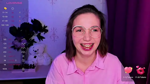 KindHazelHere_ webcam