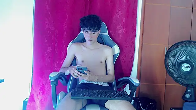 Johnny_cagee_ webcam
