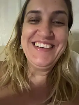 Bia_sexynovaes webcam