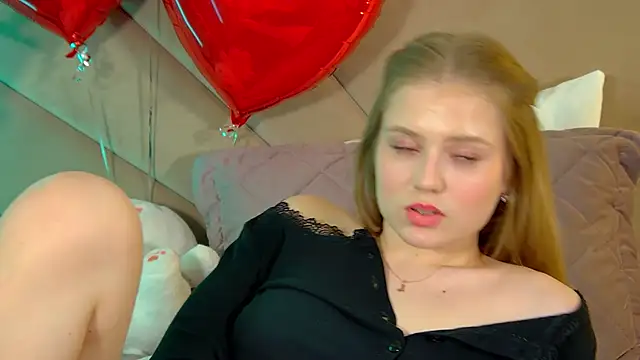 SelinSwarovski webcam