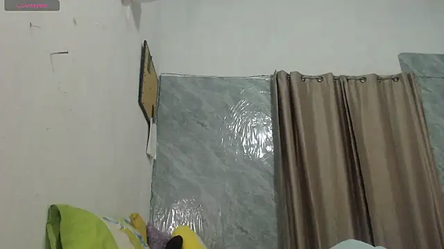 MARIELSINS_1111 webcam