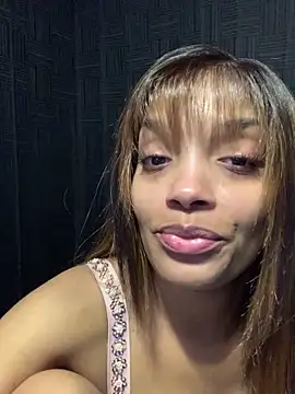 Rakiyahcharms webcam