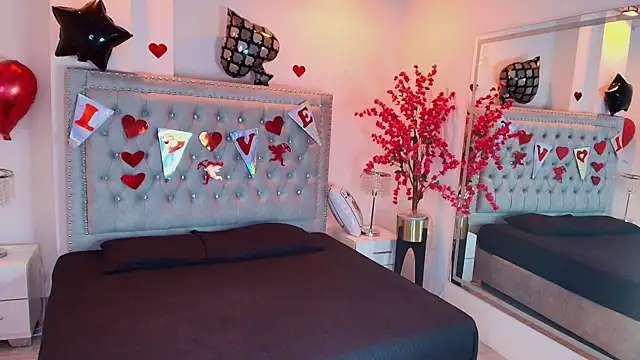 Juliieta_gray webcam