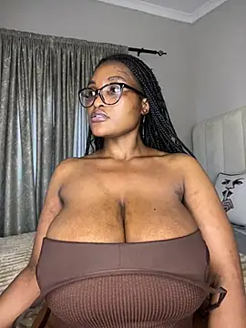 Bustygoddess32 webcam