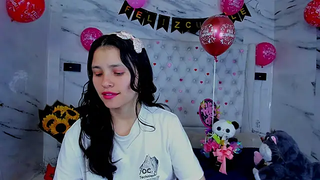 Ari_and_Storm webcam