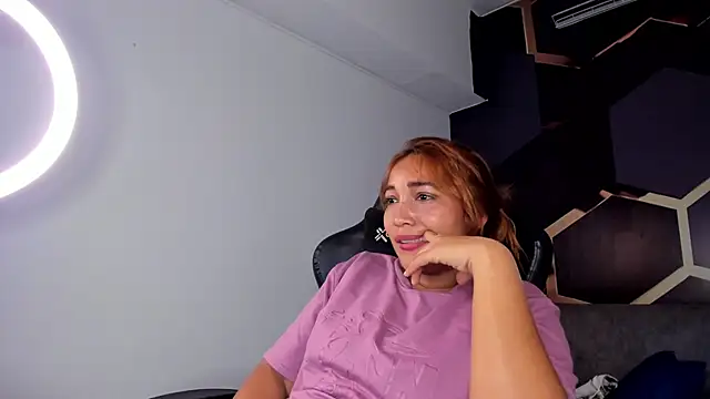 Charlote_Grey webcam