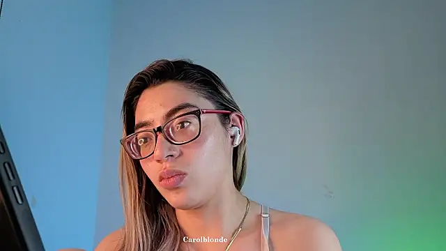 Carolblonde webcam