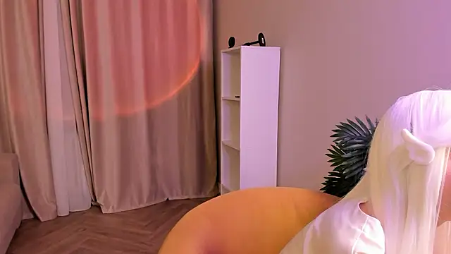 BetteSelbe model profile