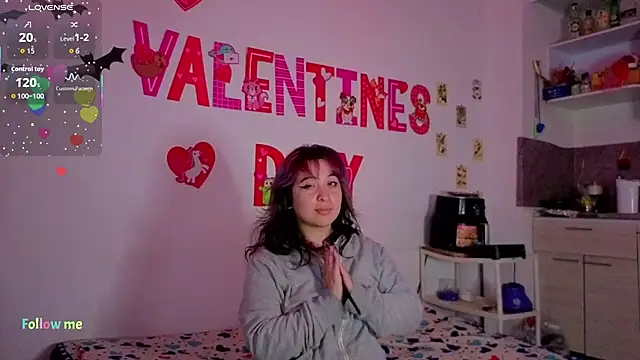 Celeste_Bauman webcam