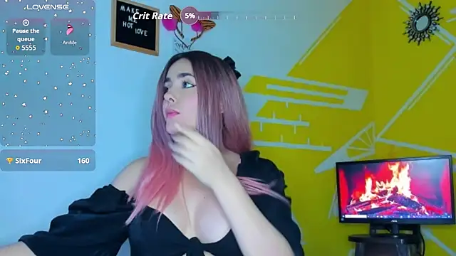 Nikolle_Rouss webcam