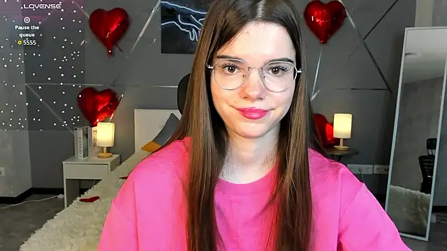 miss__evelyne webcam