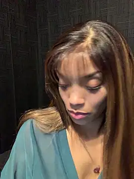 Rakiyahcharms webcam