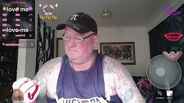 KINKYBLUEYES69 webcam