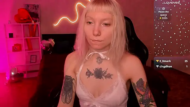 tattoo_art_baby webcam