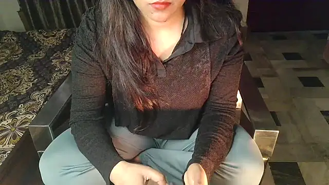 aarushi_sharmaa webcam