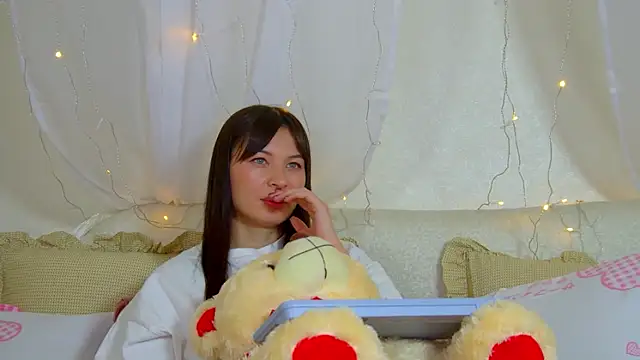 AlexandraBloom webcam