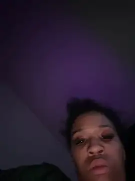 YeahhhitsBreezy webcam