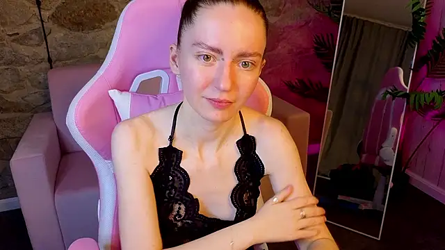 KristineValbuena webcam